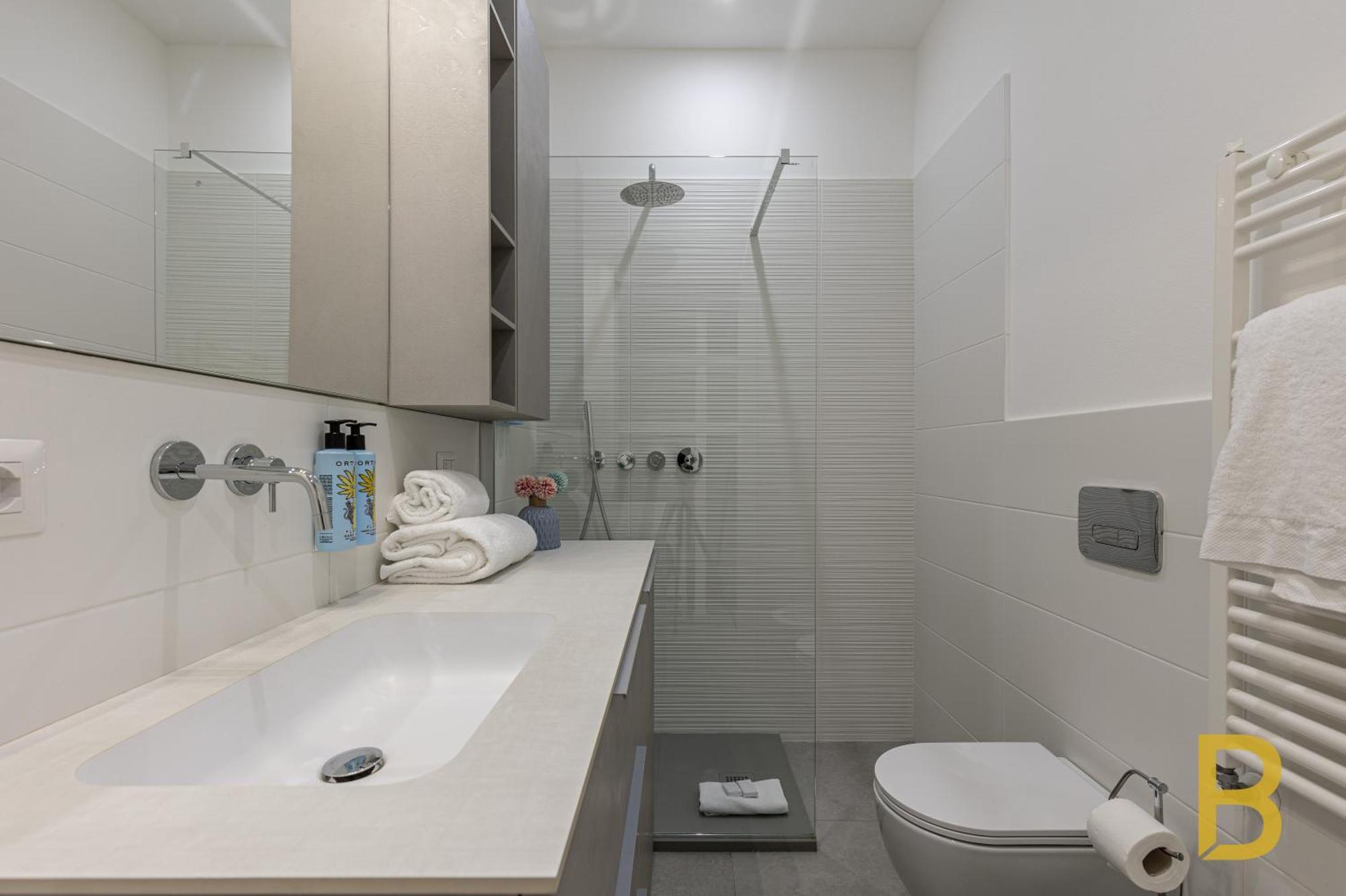 Beplace Apartments In Gioia Milán Exteriér fotografie